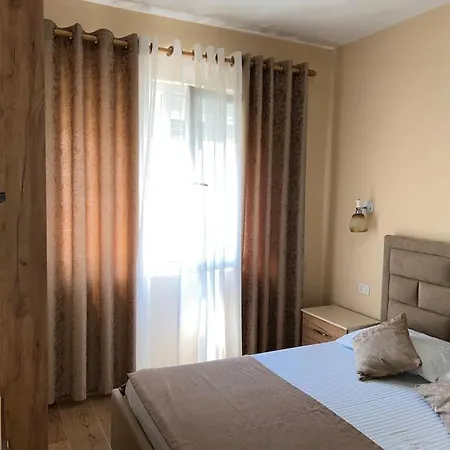 Skampini Qerret Golem (Tirana)