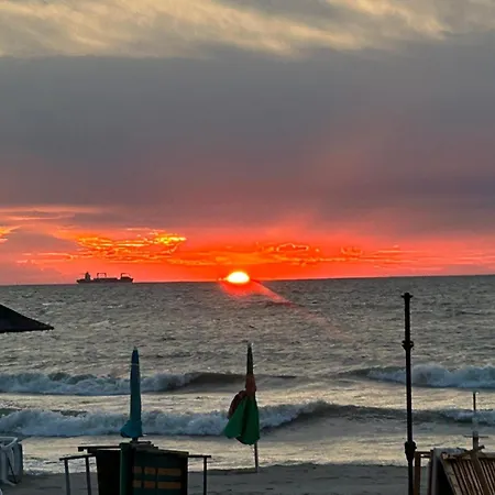 Skampini Qerret * Golem (Tirana)