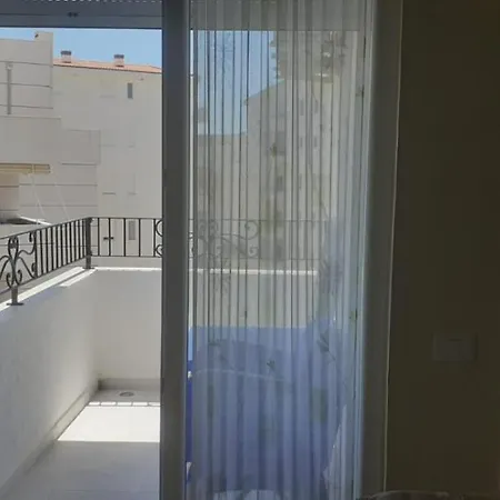 Skampini Qerret Golem (Tirana)